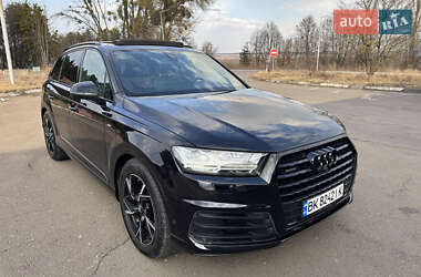 Внедорожник / Кроссовер Audi Q7 2015 в Дубно