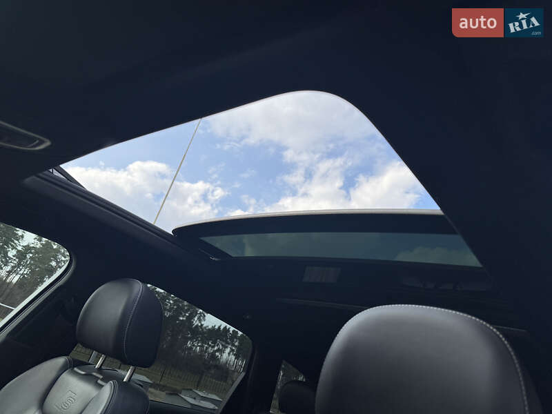 Внедорожник / Кроссовер Audi Q7 2015 в Дубно