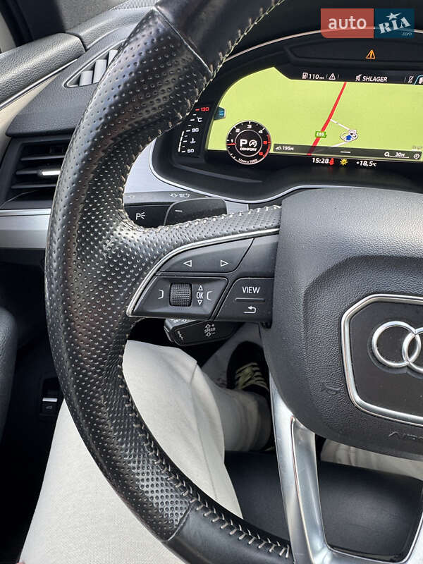 Внедорожник / Кроссовер Audi Q7 2015 в Дубно