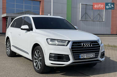 Позашляховик / Кросовер Audi Q7 2018 в 