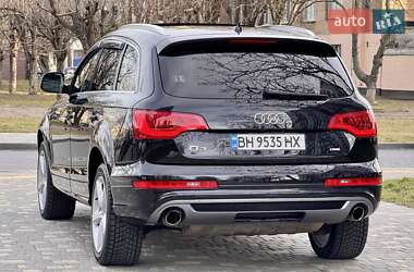 Внедорожник / Кроссовер Audi Q7 2011 в 