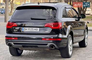Внедорожник / Кроссовер Audi Q7 2011 в 