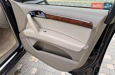 Внедорожник / Кроссовер Audi Q7 2011 в 
