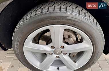 Внедорожник / Кроссовер Audi Q7 2011 в 
