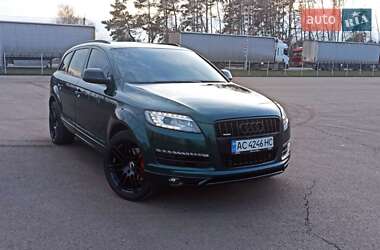 Позашляховик / Кросовер Audi Q7 2010 в 