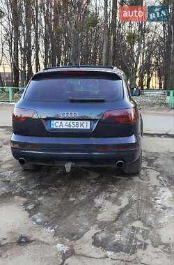 Позашляховик / Кросовер Audi Q7 2007 в 