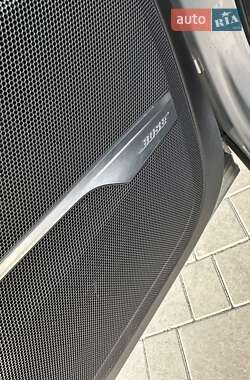 Внедорожник / Кроссовер Audi Q7 2017 в 