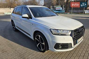 Внедорожник / Кроссовер Audi Q7 2018 в 