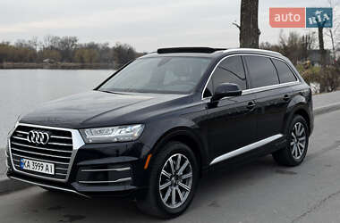 Внедорожник / Кроссовер Audi Q7 2016 в 
