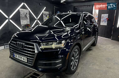 Внедорожник / Кроссовер Audi Q7 2016 в 