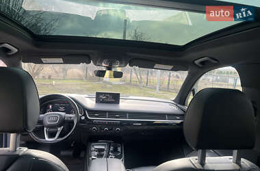 Позашляховик / Кросовер Audi Q7 2017 в 