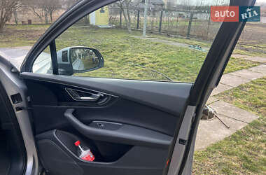 Позашляховик / Кросовер Audi Q7 2017 в 