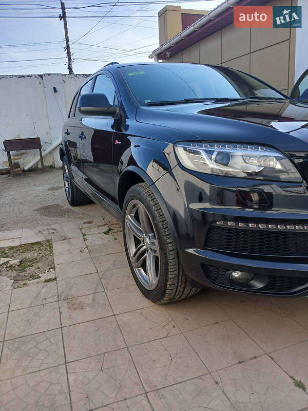 Позашляховик / Кросовер Audi Q7 2013 в Одесі