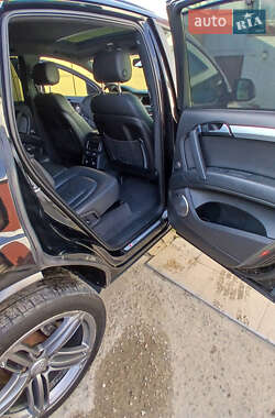 Позашляховик / Кросовер Audi Q7 2013 в 