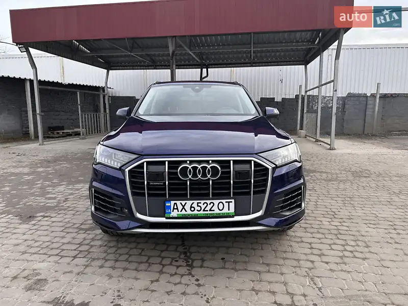 Внедорожник / Кроссовер Audi Q7 2023 в 