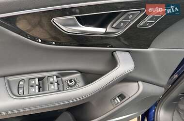 Позашляховик / Кросовер Audi Q7 2023 в 