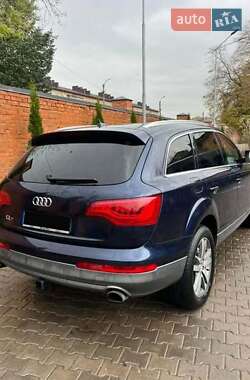 Внедорожник / Кроссовер Audi Q7 2012 в 
