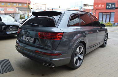 Внедорожник / Кроссовер Audi Q7 2018 в 