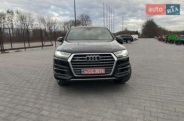 Внедорожник / Кроссовер Audi Q7 2016 в 