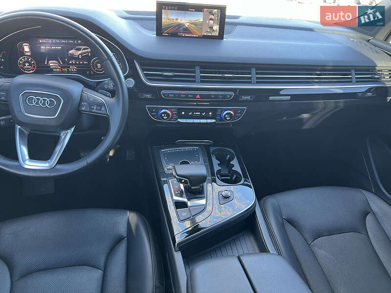 Позашляховик / Кросовер Audi Q7 2016 в Тернополі