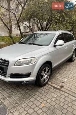 Внедорожник / Кроссовер Audi Q7 2006 в 
