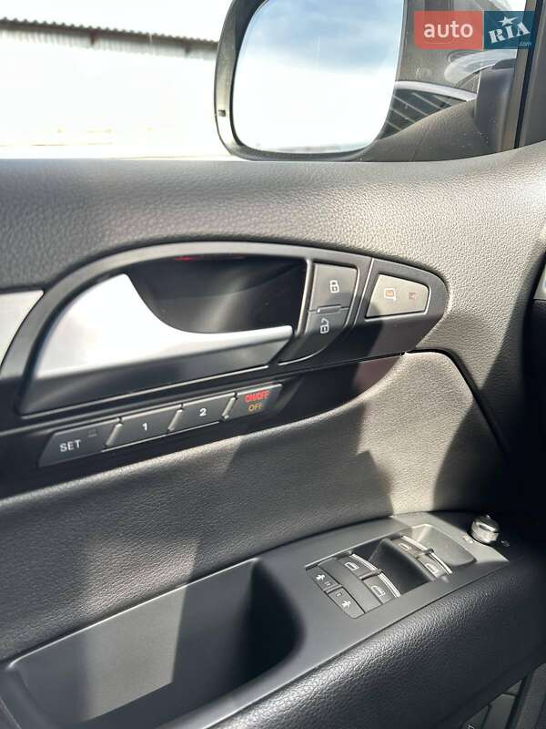 Внедорожник / Кроссовер Audi Q7 2015 в Киеве