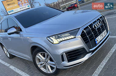 Внедорожник / Кроссовер Audi Q7 2022 в 