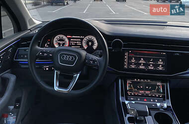 Внедорожник / Кроссовер Audi Q7 2022 в 