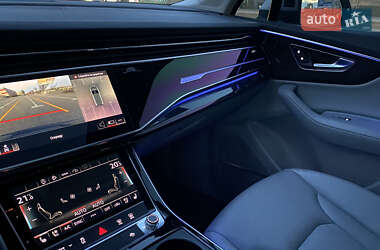 Внедорожник / Кроссовер Audi Q7 2022 в 