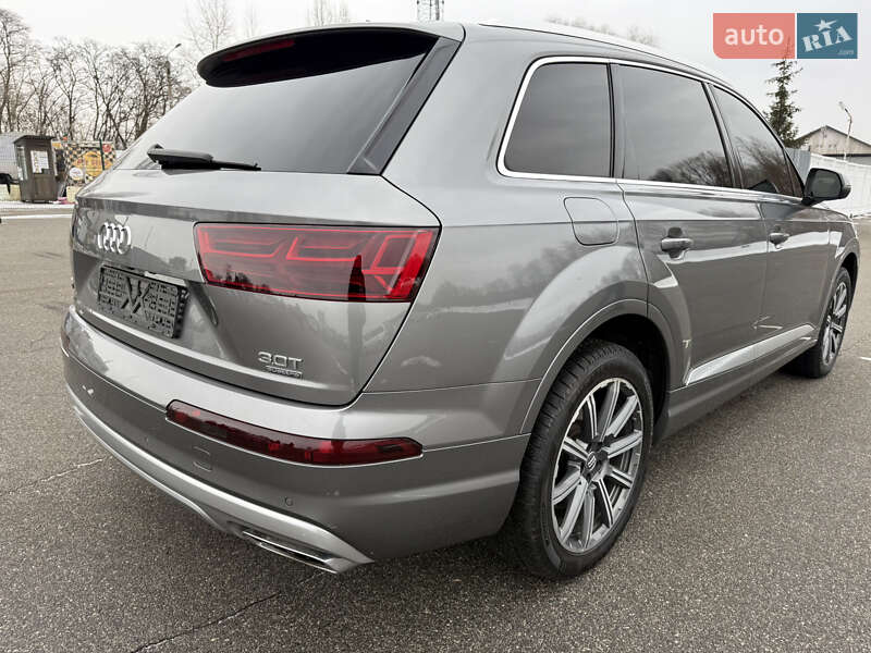 Позашляховик / Кросовер Audi Q7 2016 в Полтаві