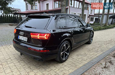 Позашляховик / Кросовер Audi Q7 2019 в 
