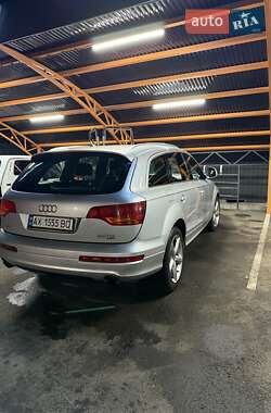 Внедорожник / Кроссовер Audi Q7 2008 в 