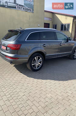 Внедорожник / Кроссовер Audi Q7 2012 в 