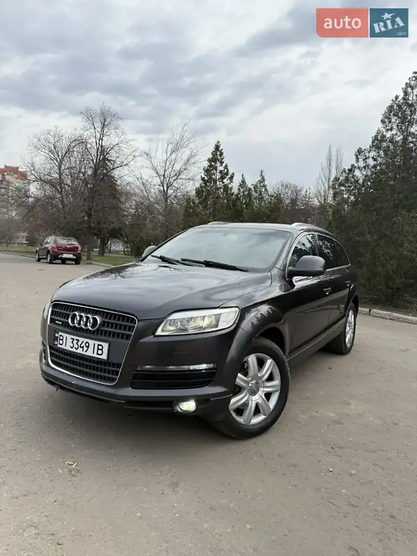 Внедорожник / Кроссовер Audi Q7 2006 в 