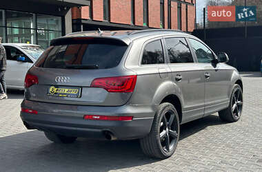Позашляховик / Кросовер Audi Q7 2011 в 
