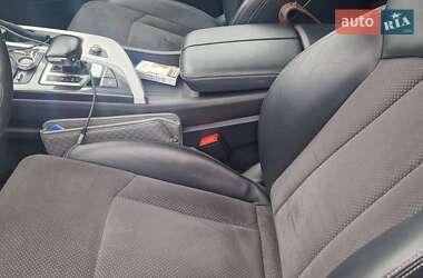 Внедорожник / Кроссовер Audi Q7 2015 в 