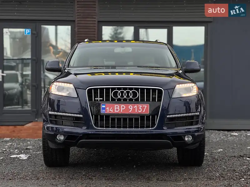 Внедорожник / Кроссовер Audi Q7 2012 в 