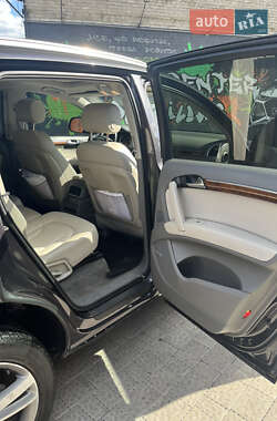 Внедорожник / Кроссовер Audi Q7 2010 в 