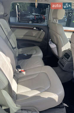 Внедорожник / Кроссовер Audi Q7 2010 в 