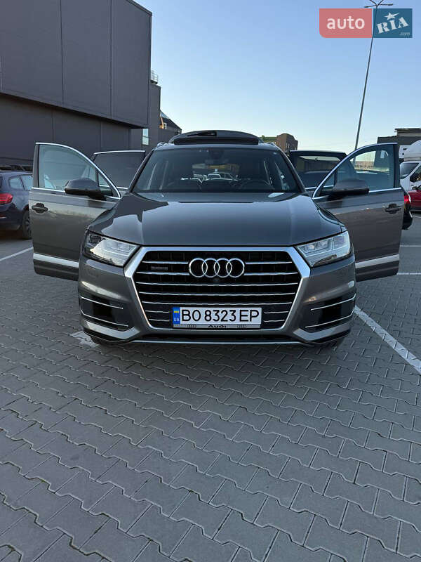 Позашляховик / Кросовер Audi Q7 2016 в Тернополі