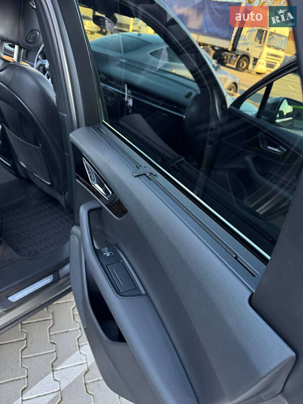 Позашляховик / Кросовер Audi Q7 2016 в Тернополі