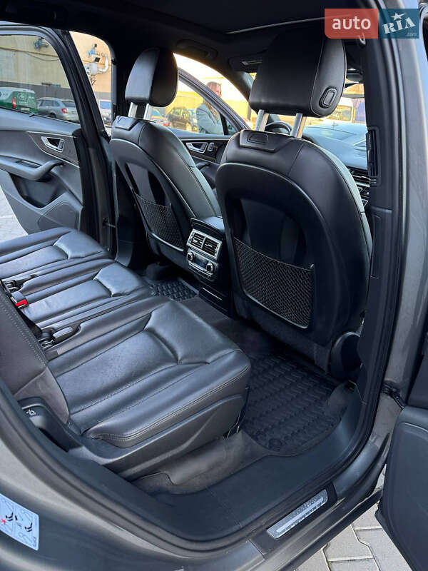 Позашляховик / Кросовер Audi Q7 2016 в Тернополі