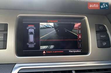 Внедорожник / Кроссовер Audi Q7 2015 в 