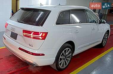 Внедорожник / Кроссовер Audi Q7 2017 в 