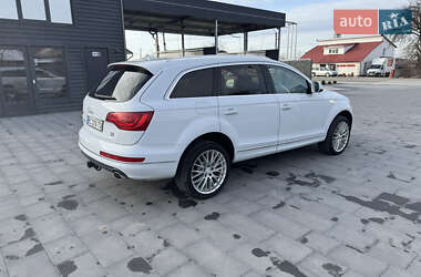 Внедорожник / Кроссовер Audi Q7 2015 в 