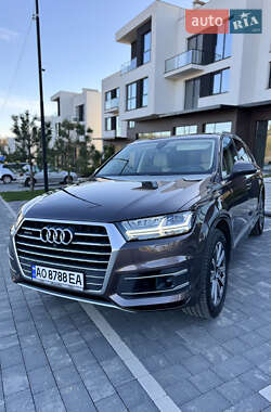 Внедорожник / Кроссовер Audi Q7 2017 в Ужгороде