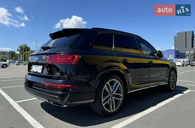 Внедорожник / Кроссовер Audi Q7 2018 в 