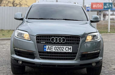 Внедорожник / Кроссовер Audi Q7 2006 в Днепре