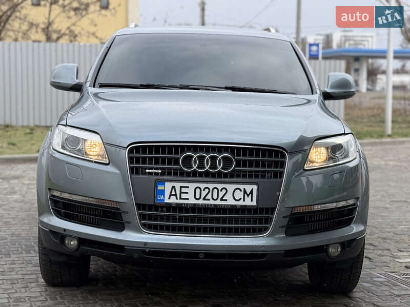 Внедорожник / Кроссовер Audi Q7 2006 в Днепре