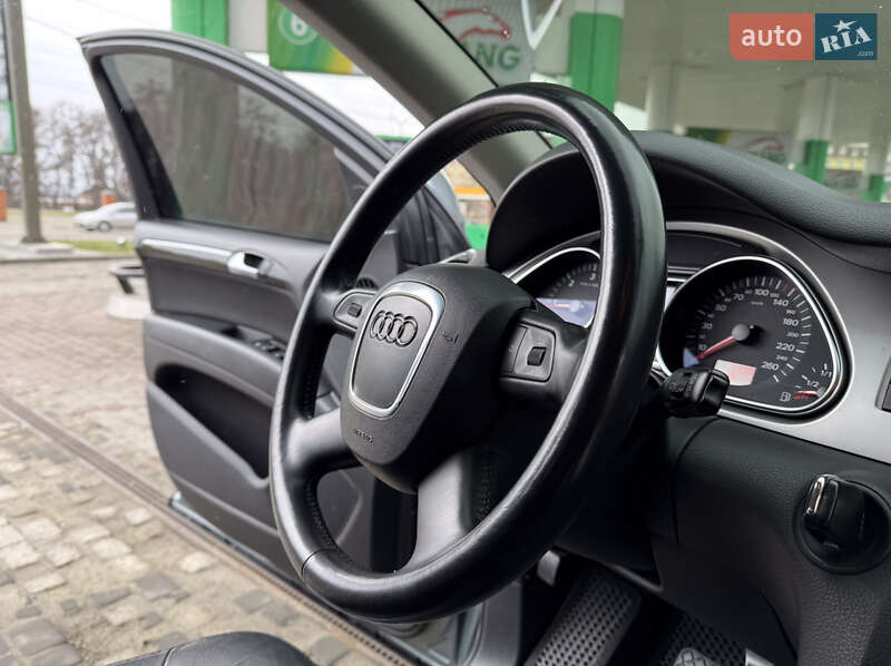 Внедорожник / Кроссовер Audi Q7 2006 в Днепре